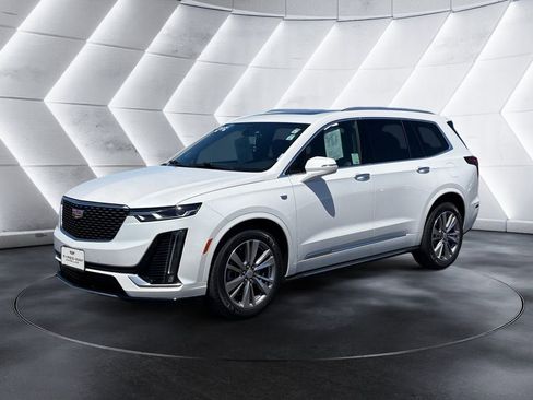 Certified 2024 Cadillac XT6 Premium Luxury FWD image 1