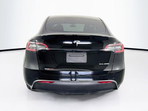 Used 2021 Tesla Model Y Long Range AWD/4WD image 8
