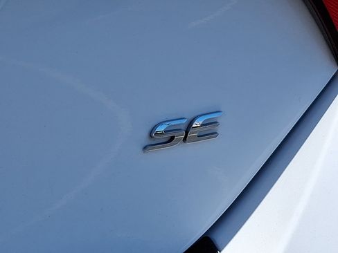 Used 2019 Toyota Corolla SE FWD image 31