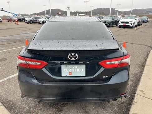 Certified 2018 Toyota Camry SE w/ Moonroof Package image 3