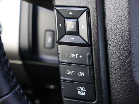 Used 2015 Ford Expedition EL XLT w/ Equipment Group 202A image 31