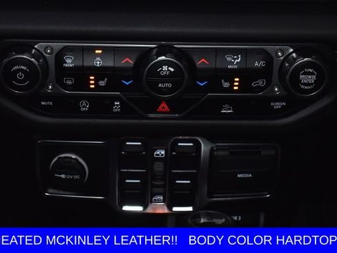 Used 2024 Jeep Wrangler Unlimited Sahara w/ Technology Group AWD/4WD image 32