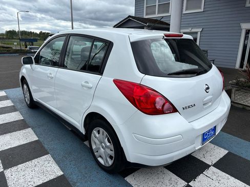 Used 2011 Nissan Versa 1.8 S w/ Plus Pkg FWD image 3