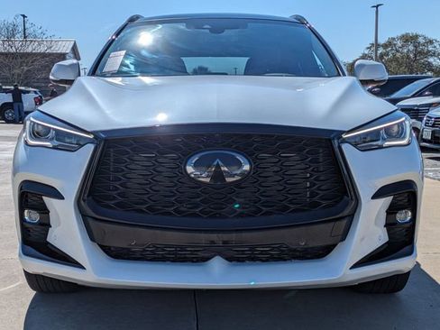 Used 2025 INFINITI QX50 Sport image 3
