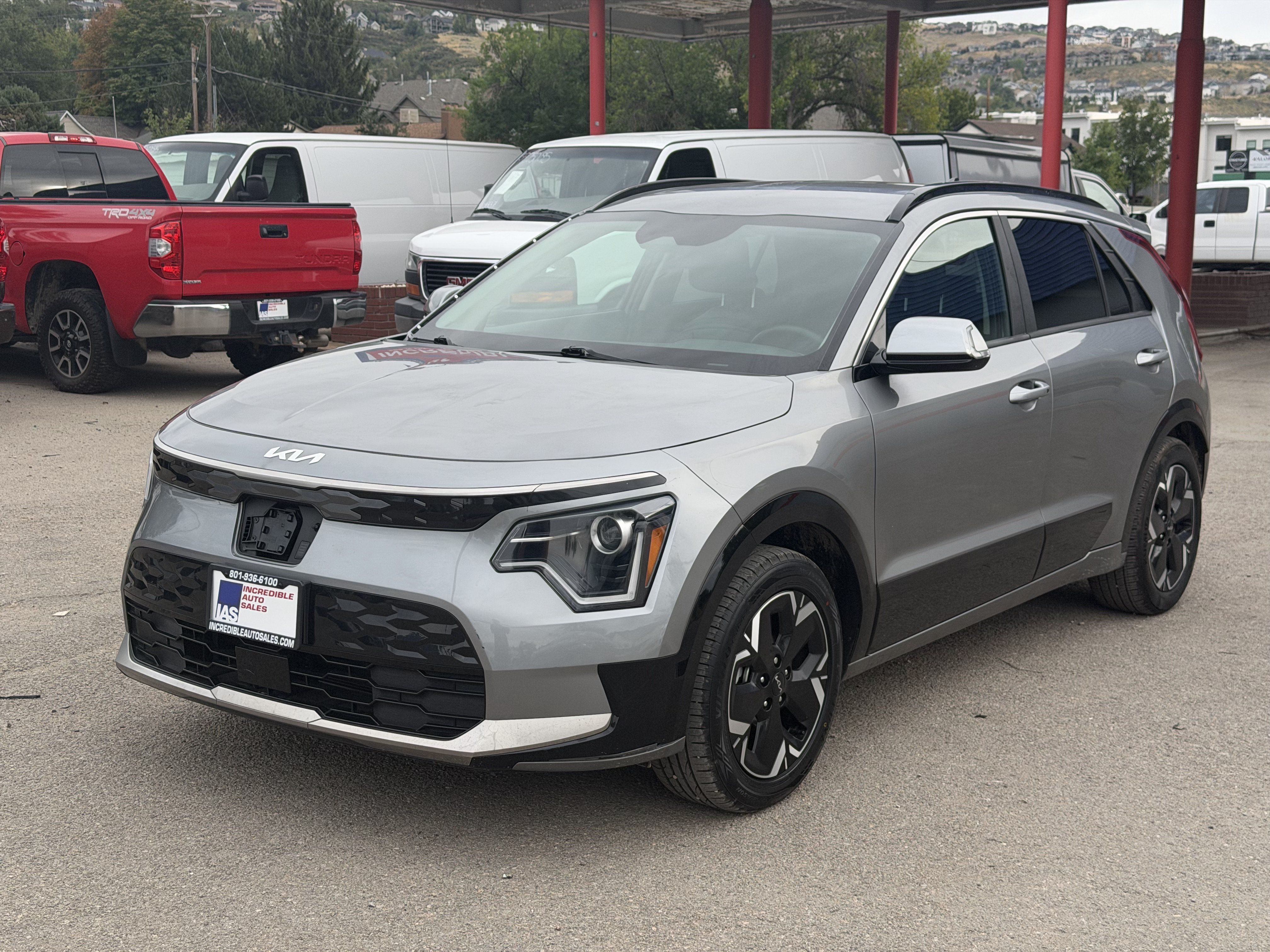 Used 2024 Kia Niro Wind FWD image 2