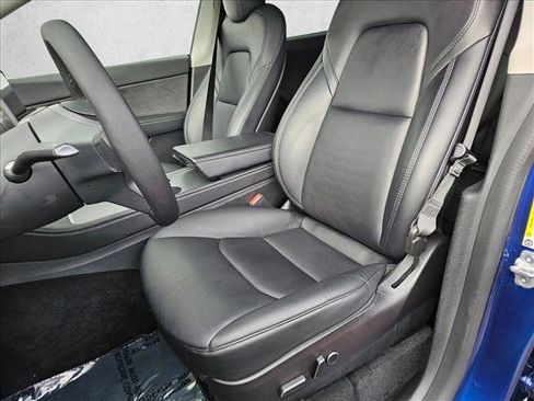 Used 2022 Tesla Model Y Performance AWD/4WD image 22