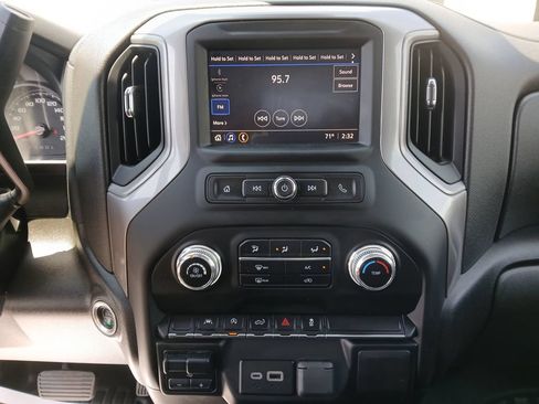 Used 2023 GMC Sierra 1500 Pro w/ Pro Value Package AWD/4WD image 19