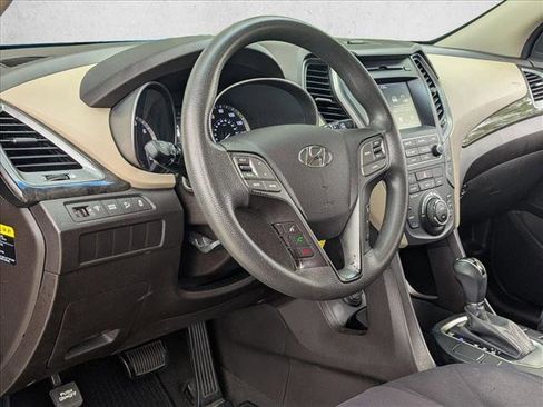 Used 2017 Hyundai Santa Fe Sport image 9