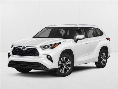 Used 2022 Toyota Highlander XLE AWD/4WD image 1
