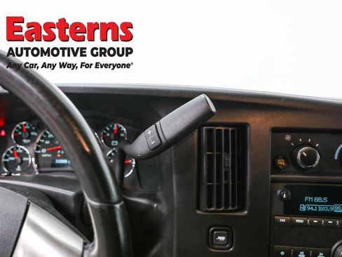 Used 2018 Chevrolet Express 2500 w/ Driver Convenience Package RWD image 13