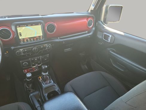 Used 2022 Jeep Gladiator Rubicon w/ Trailer Tow Package image 10