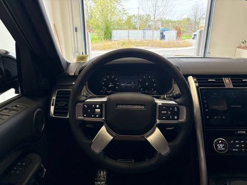 New 2026 Land Rover Discovery Dynamic SE AWD/4WD image 23