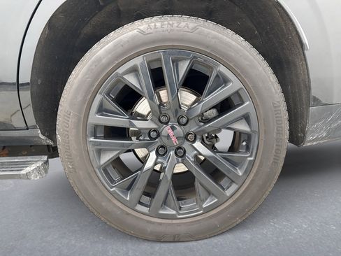 Used 2021 GMC Yukon Denali w/ Denali Premium Package image 28