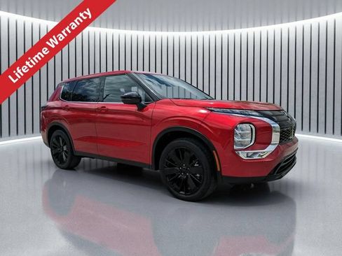 New 2026 Mitsubishi Outlander LE FWD image 1