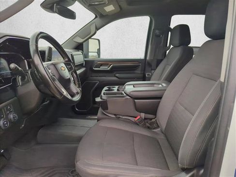 Used 2024 Chevrolet Silverado 2500 LT image 11