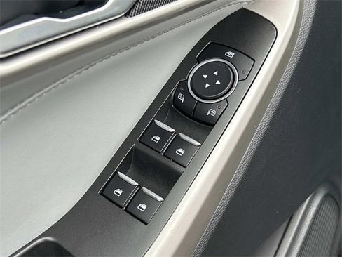 Used 2023 Ford Explorer XLT w/ Equipment Group 202A image 34