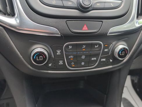 Used 2019 Chevrolet Equinox LT AWD/4WD image 16