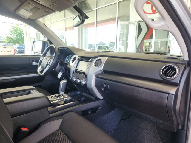 Used 2016 Toyota Tundra SR5 w/ SR5 Upgrade Package AWD/4WD image 27