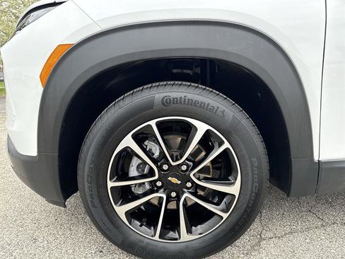 Certified 2025 Chevrolet TrailBlazer LT FWD image 19