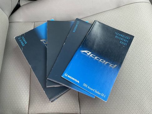 Used 2015 Honda Accord EX-L image 40