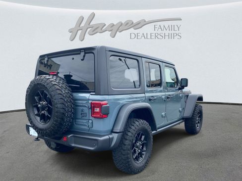 Used 2024 Jeep Wrangler Unlimited Sport AWD/4WD image 3