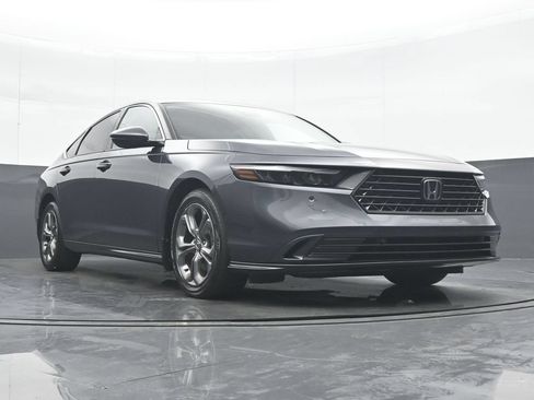 Used 2023 Honda Accord EX-L image 33