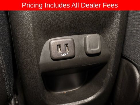 Used 2022 Chevrolet Colorado Z71 w/ Safety Package RWD image 7