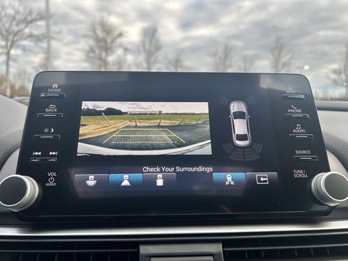 Used 2022 Honda Accord Touring image 14