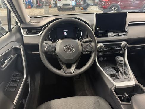 Certified 2025 Toyota RAV4 XLE AWD/4WD image 16