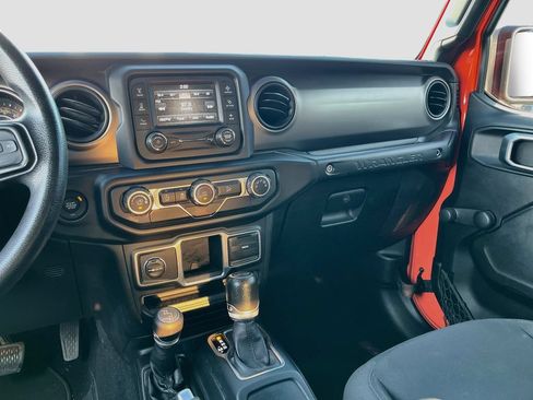 Used 2018 Jeep Wrangler Unlimited Sport AWD/4WD image 21