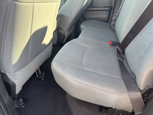 Used 2018 RAM 1500 Express w/ Express Value Package AWD/4WD image 10