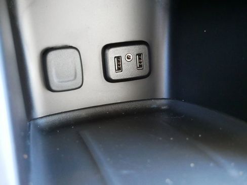 Used 2018 GMC Acadia Denali w/ Technology Package image 21