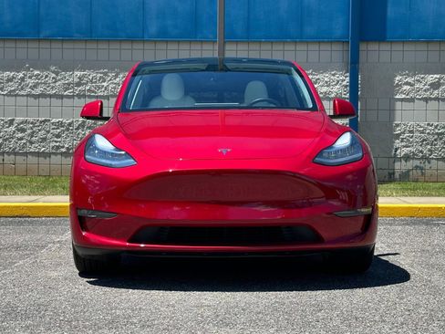 Used 2021 Tesla Model Y Long Range AWD/4WD image 2