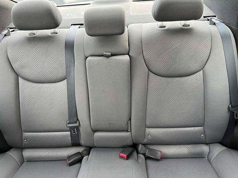 Used 2011 Hyundai Elantra GLS image 19