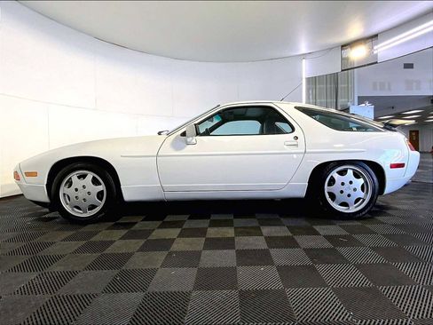 Used 1991 Porsche 928 S4 RWD image 2