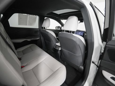 Certified 2023 Lexus RX 350 Premium Plus w/ Cold Area Package FWD image 18