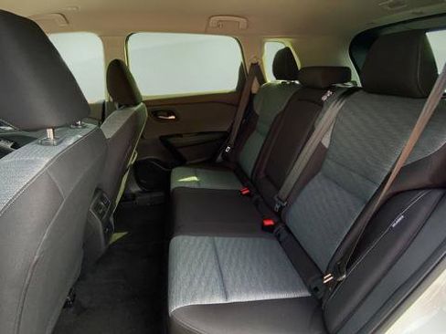Used 2023 Nissan Rogue SV AWD/4WD image 37