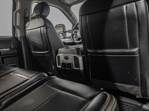 Used 2021 Ford F250 Lariat image 35