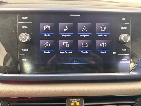 Used 2022 Volkswagen Taos SE FWD image 30