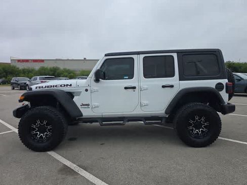 Used 2019 Jeep Wrangler Unlimited Rubicon AWD/4WD image 3
