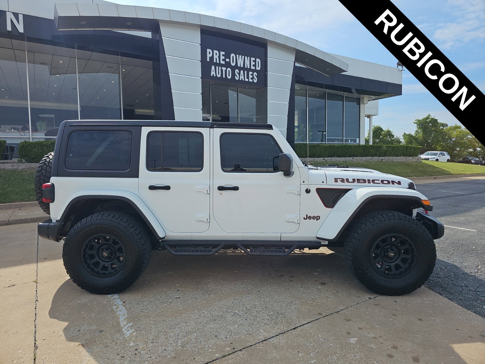 Used 2018 Jeep Wrangler Unlimited Rubicon AWD/4WD image 2