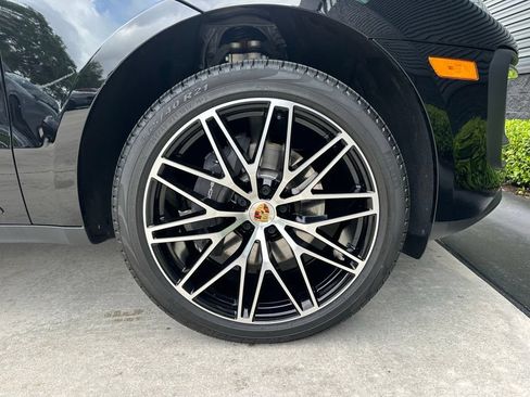 Certified 2026 Porsche Macan Turbo AWD/4WD image 14