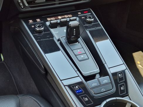 Certified 2020 Porsche 911 Carrera 4S AWD/4WD image 16