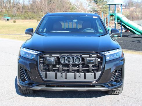 New 2025 Audi Q7 3.0T Prestige image 3