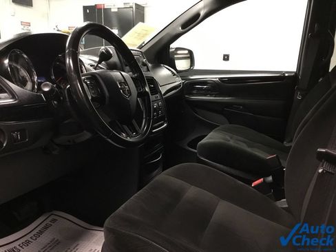 Used 2015 Dodge Grand Caravan SE FWD image 22