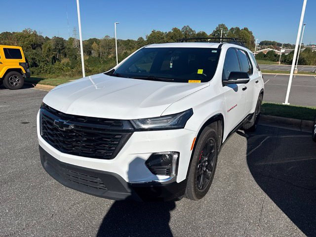 Used 2023 Chevrolet Traverse Premier w/ Redline Edition FWD image 1