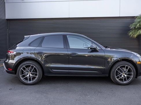 Certified 2025 Porsche Macan image 8