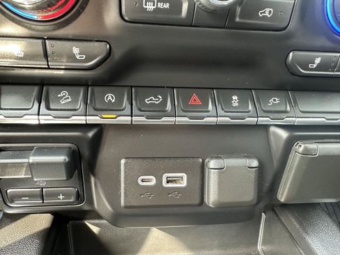 Used 2020 Chevrolet Silverado 1500 RST AWD/4WD image 25