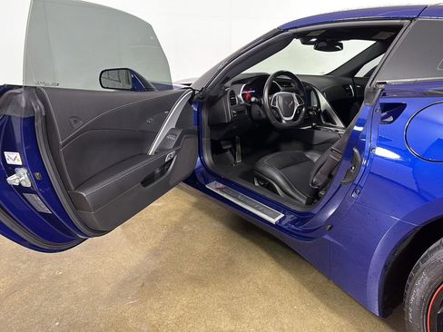 Used 2017 Chevrolet Corvette Stingray Coupe w/ Carbon Flash Badge Package image 2