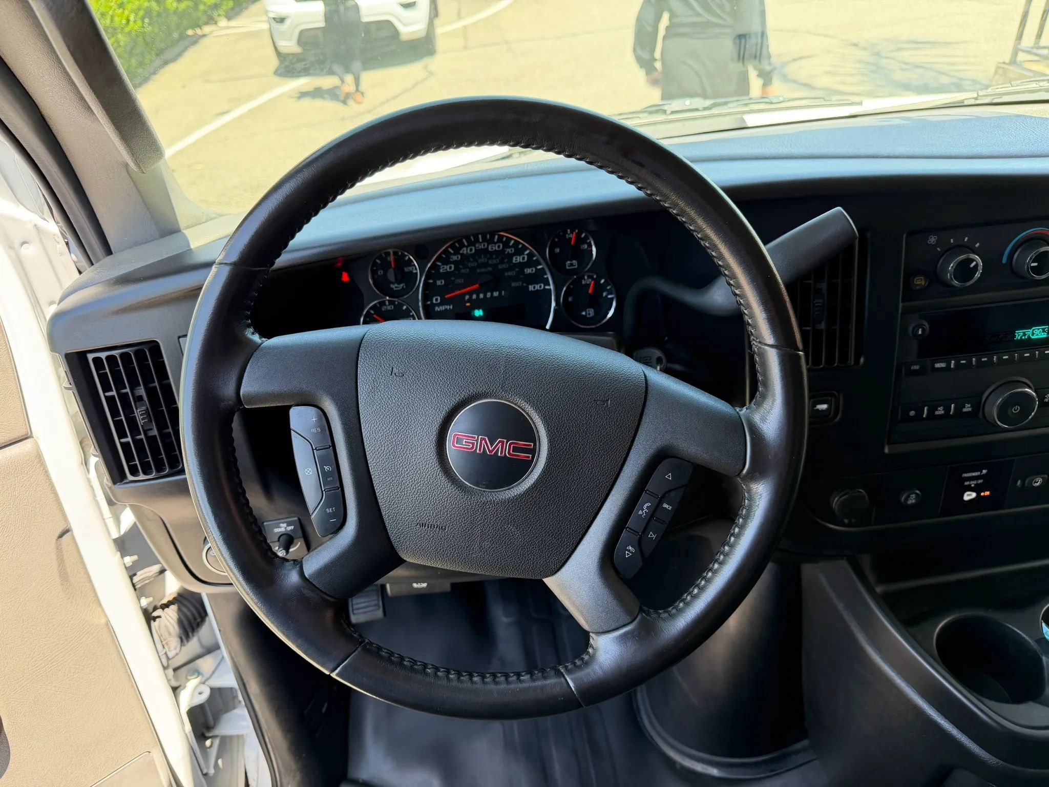 Used 2023 GMC Savana 2500 Extended w/ Driver Convenience Package RWD image 20